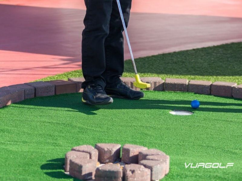 mua cỏ nhân tạo sân golf