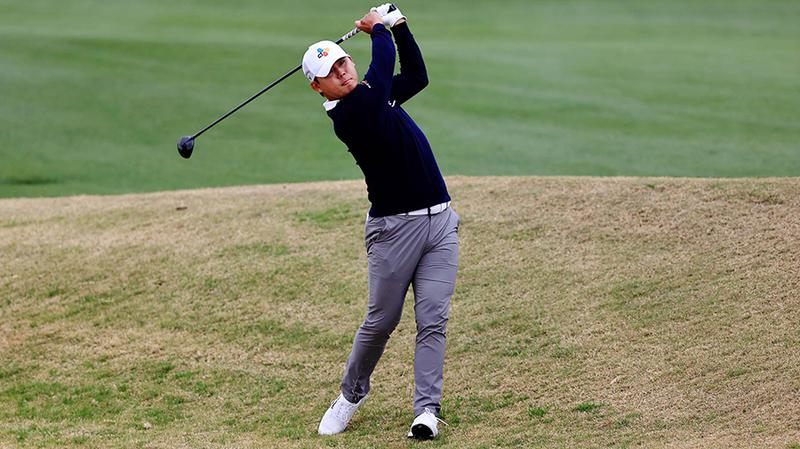 Cây gậy Fairway trong bộ gậy Golf