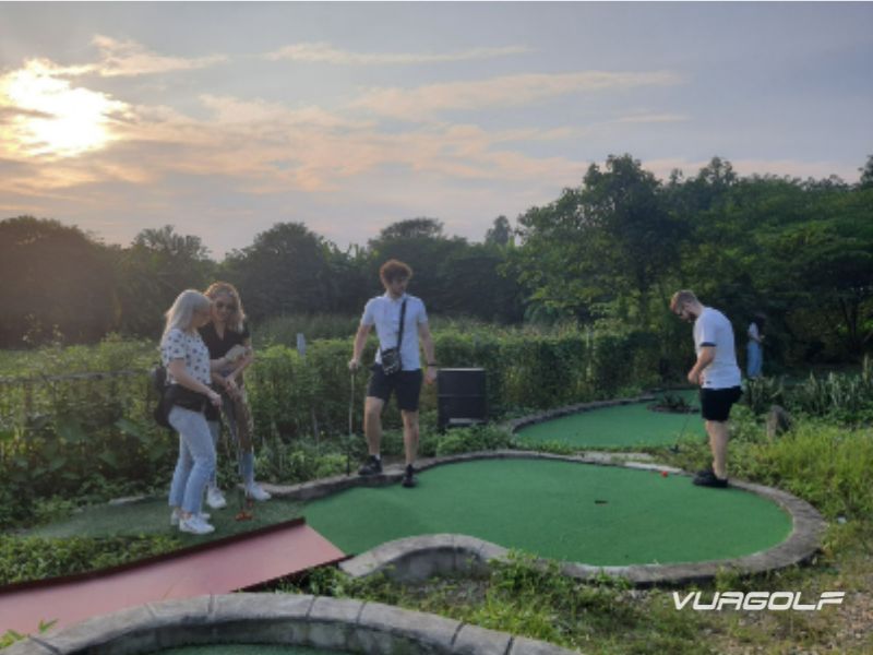 thi công sân golf quán cafe