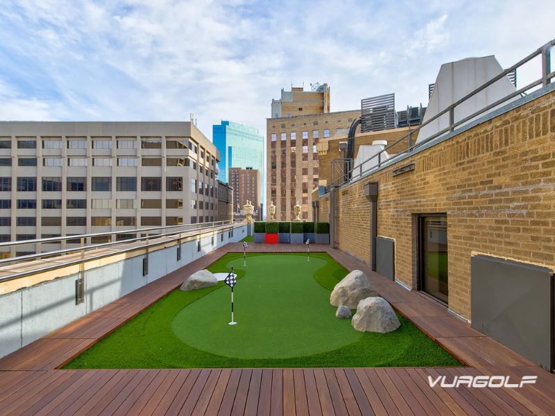 chi phí thi công golf trên sân thượng