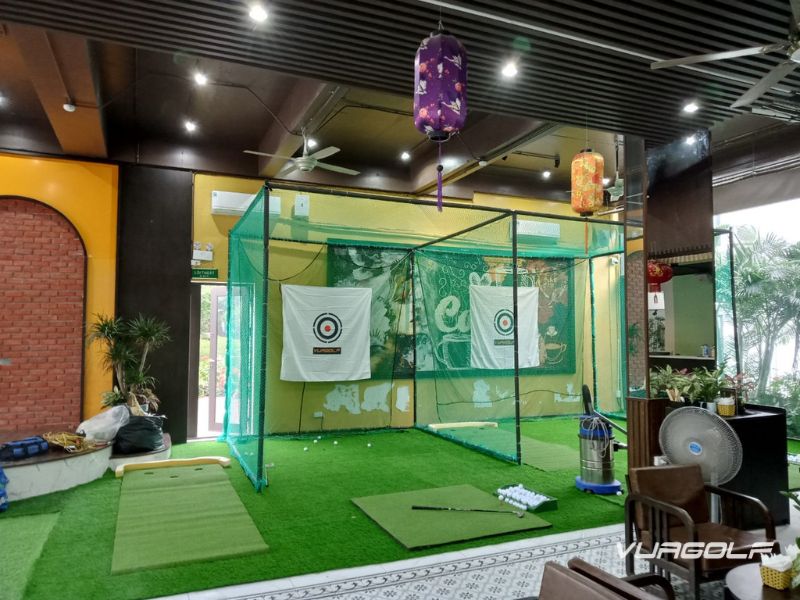 thi công sân golf mini trong nhà