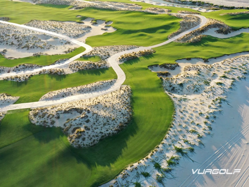 Sân golf Hoiana – Nơi sở hữu dải cồn cát đẹp nhất Việt Nam