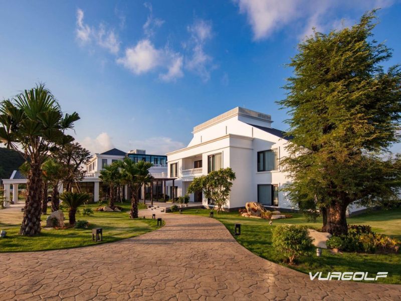 dịch vụt tại sân golf yên thắng