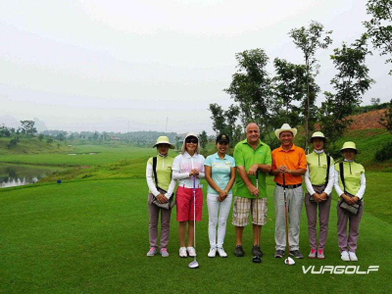 Lưu ý tại sân golf Sky Lake Golf Resort
