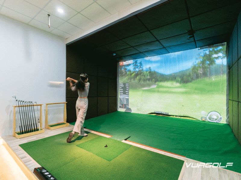 Sân golf Ciputra dịch vụ