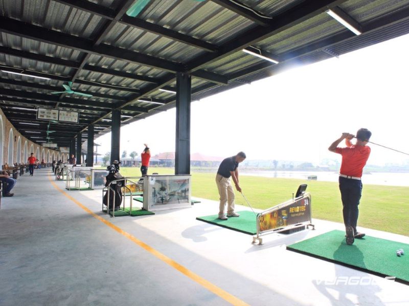 sân tập golf Hà Đông