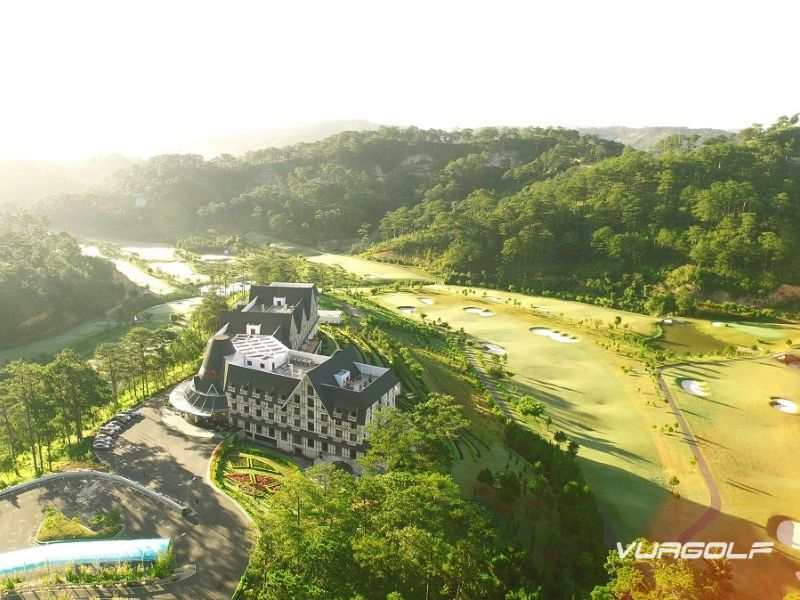 Thiết kế cảnh quan Royal Island Golf Villas