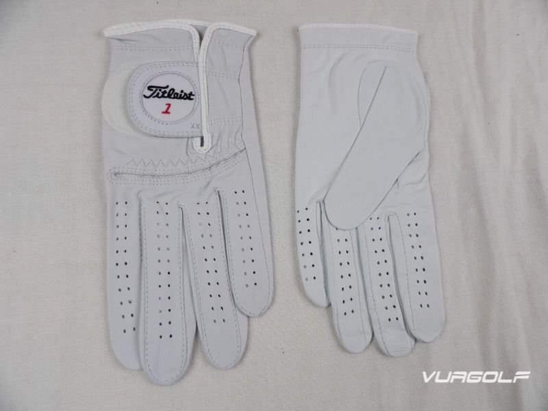 Găng tay golf Titleist Perma Soft 9 Găng tay golf Titleist Perma Soft có độ bền cao