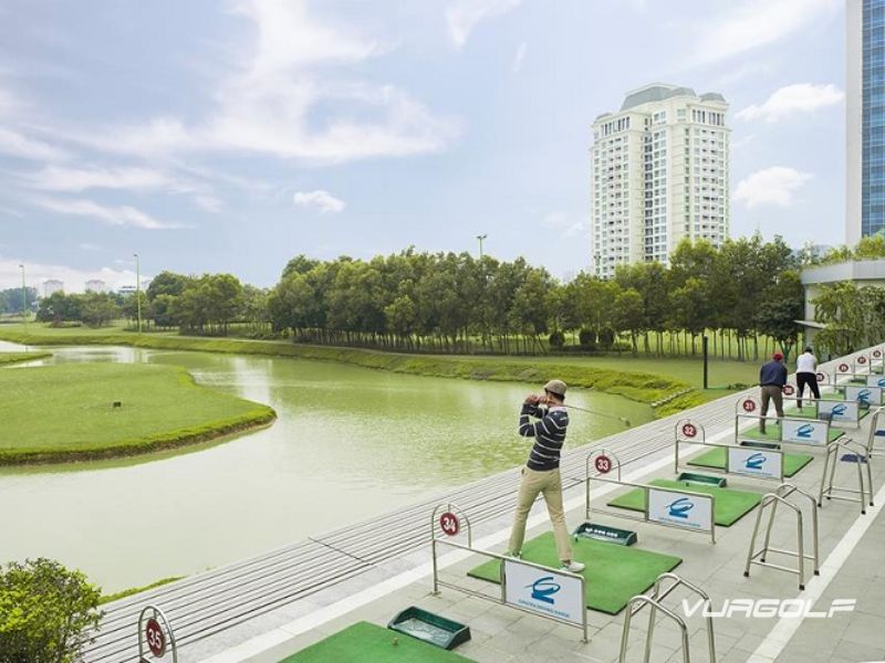 hình thức thi công sân tập golf
